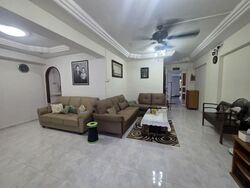 Blk 728 Tampines Courtview (Tampines), HDB 5 Rooms #580913431